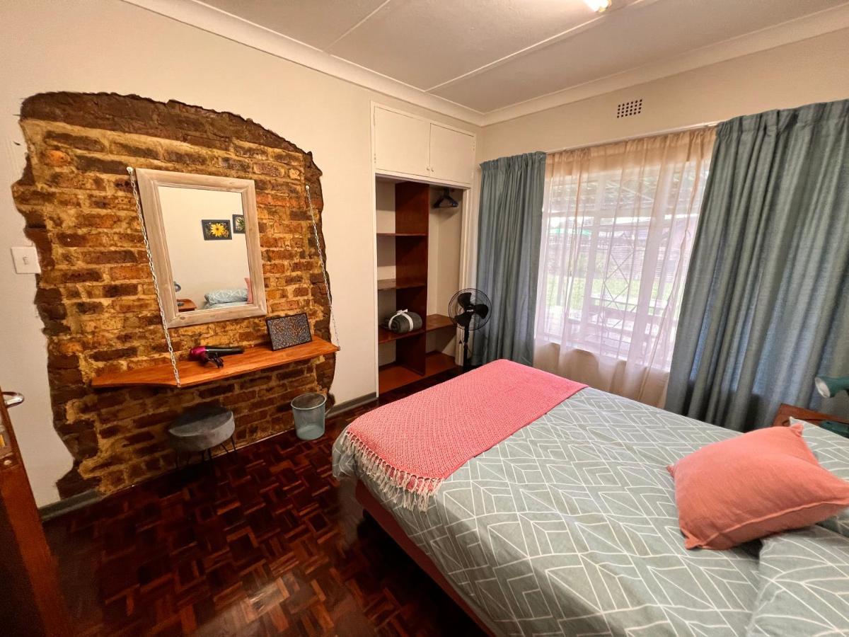 Firefly Budget Friendly Guest House Kempton Park Exterior foto